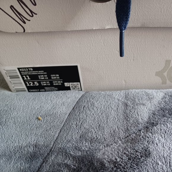 Mens tennis shoes - Picture 3 of 9